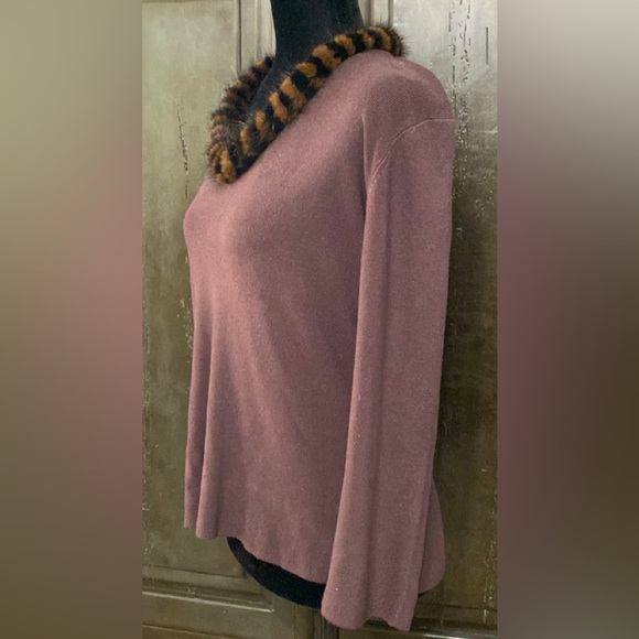 Michelle Nicole long sleeve Brown Sweater with fur collar - Size Medium - Picture 2 of 11